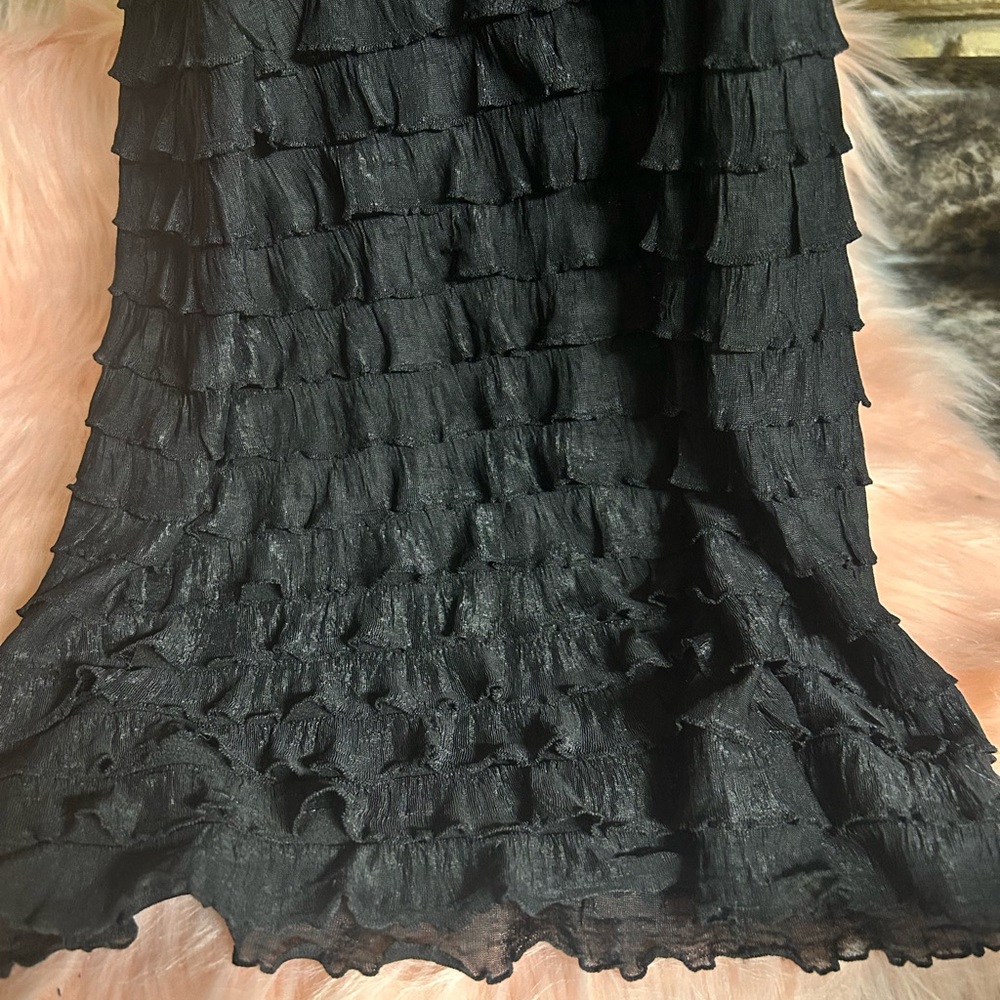 Women’s wrangler size extra-large, tiered pants, black - Picture 4 of 5